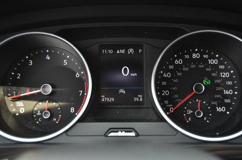 Volkswagen Tiguan Vehicle Image 11