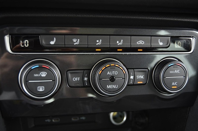 Volkswagen Tiguan Vehicle Image 14
