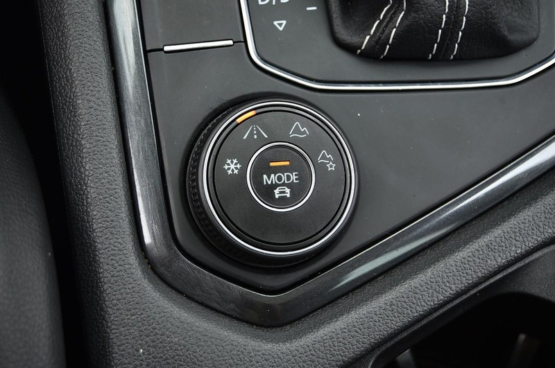 Volkswagen Tiguan Vehicle Image 17