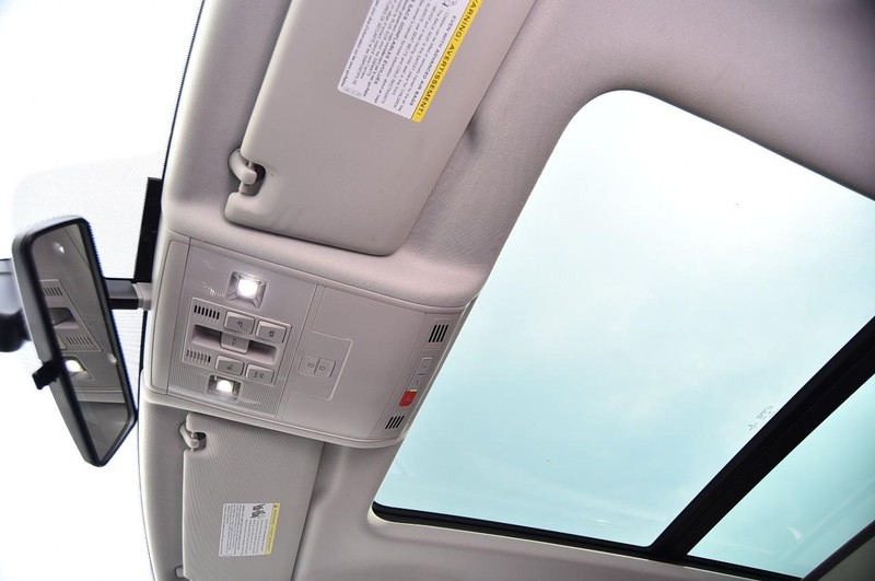 Volkswagen Tiguan Vehicle Image 21