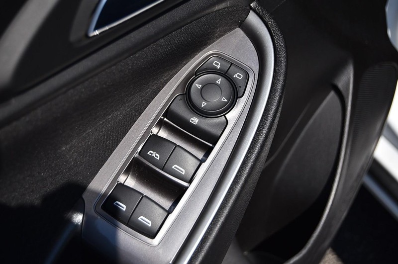 Chevrolet Malibu Vehicle Image 08