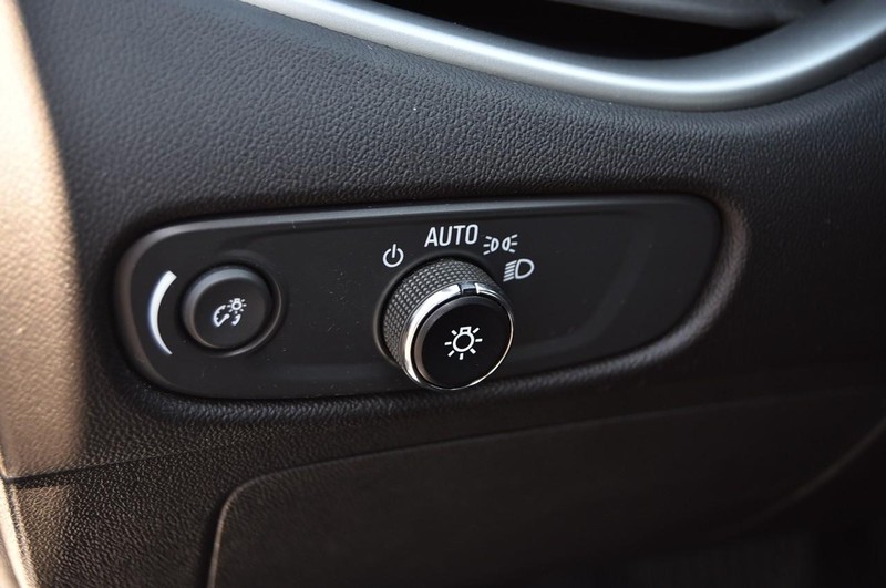 Chevrolet Malibu Vehicle Image 10