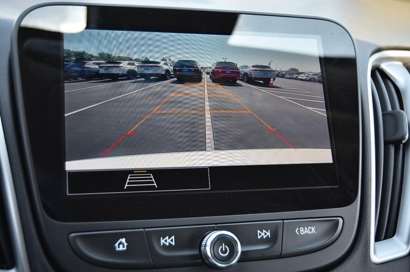 Chevrolet Malibu Vehicle Image 12