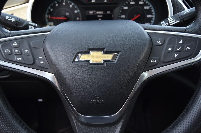 Chevrolet Malibu Vehicle Image 17