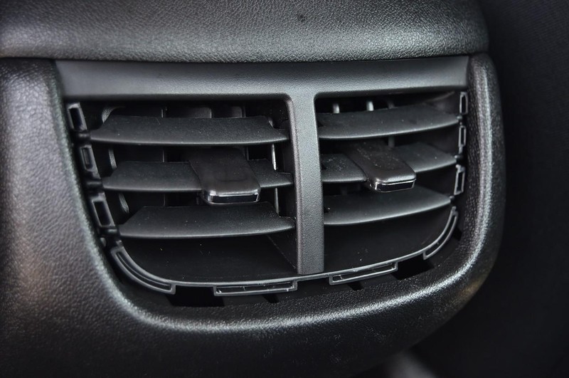 Chevrolet Malibu Vehicle Image 21