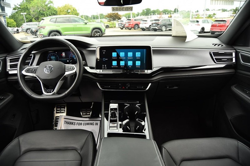 Volkswagen Atlas Cross Sport Vehicle Image 07