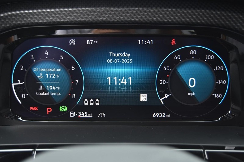 Volkswagen Atlas Cross Sport Vehicle Image 12