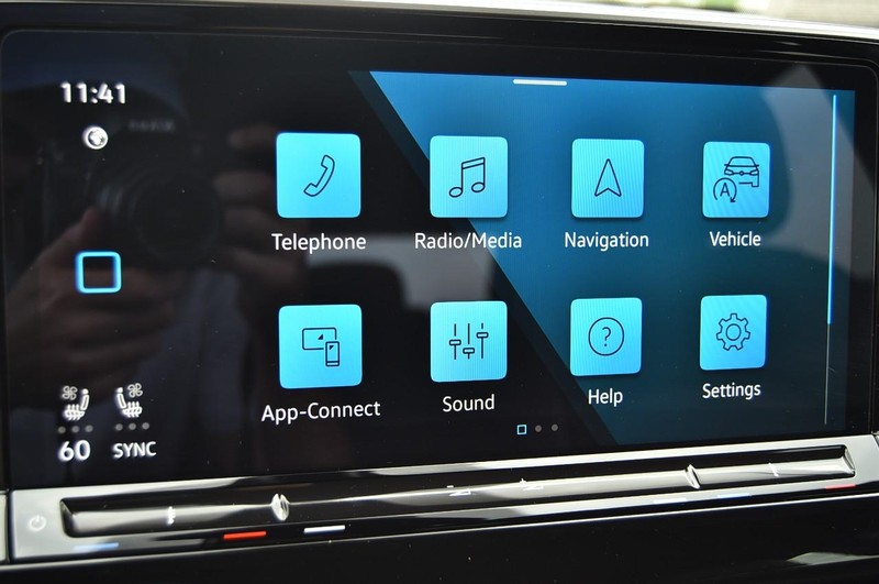 Volkswagen Atlas Cross Sport Vehicle Image 14