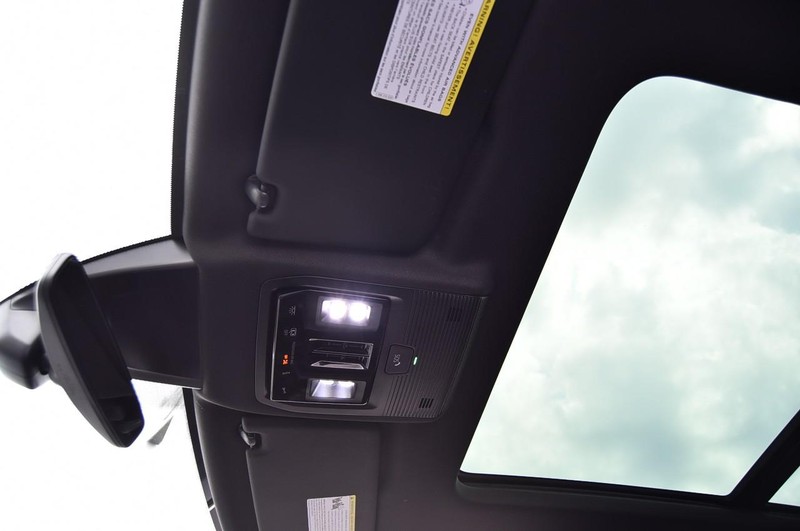 Volkswagen Atlas Cross Sport Vehicle Image 21