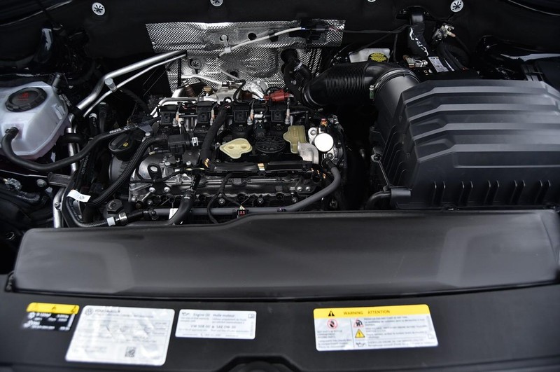 Volkswagen Atlas Cross Sport Vehicle Image 27