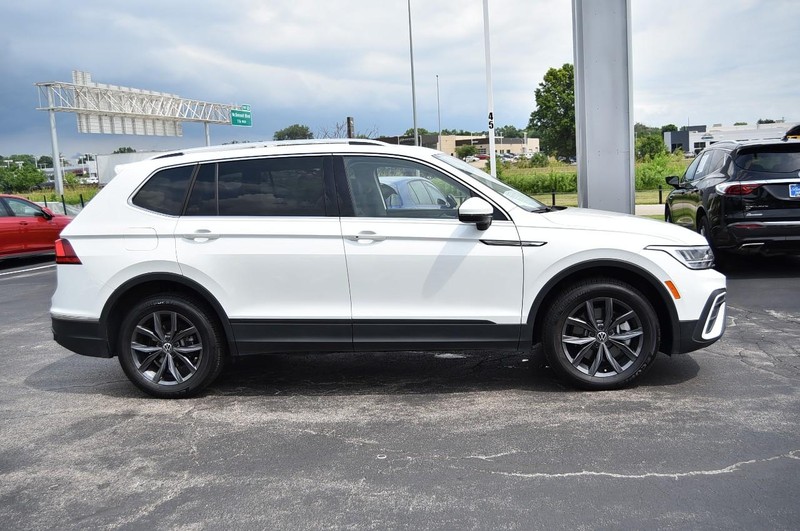 Volkswagen Tiguan Vehicle Image 05