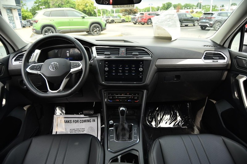 Volkswagen Tiguan Vehicle Image 07