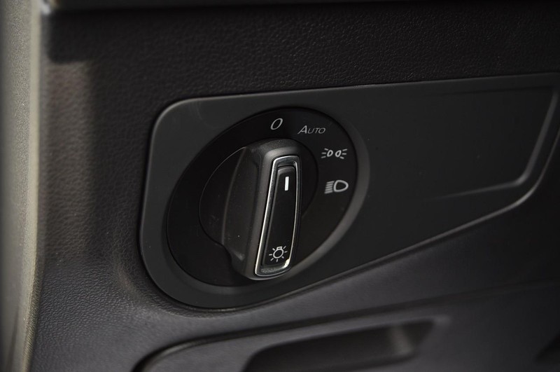 Volkswagen Tiguan Vehicle Image 10