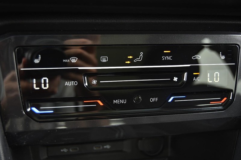 Volkswagen Tiguan Vehicle Image 14