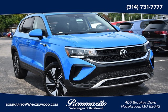 2024 Volkswagen Taos SE at Frazier Automotive in Hazelwood MO
