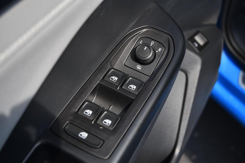 Volkswagen Taos Vehicle Image 08