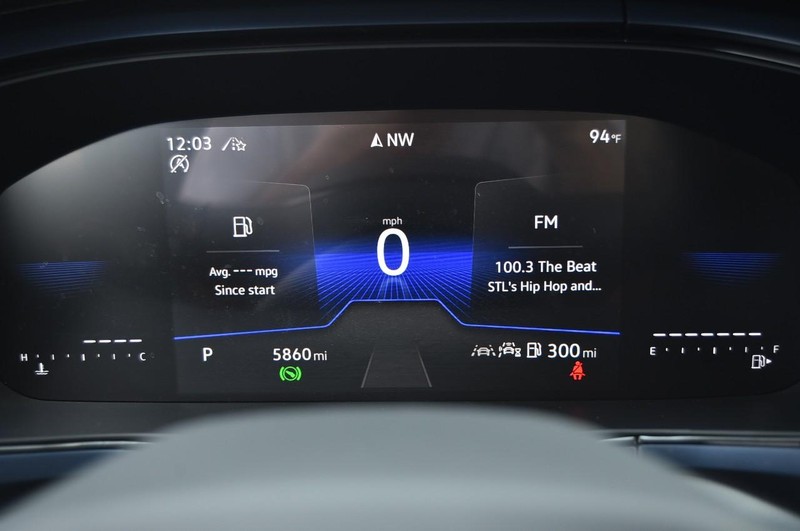Volkswagen Taos Vehicle Image 11