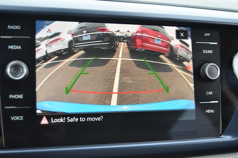Volkswagen Taos Vehicle Image 12