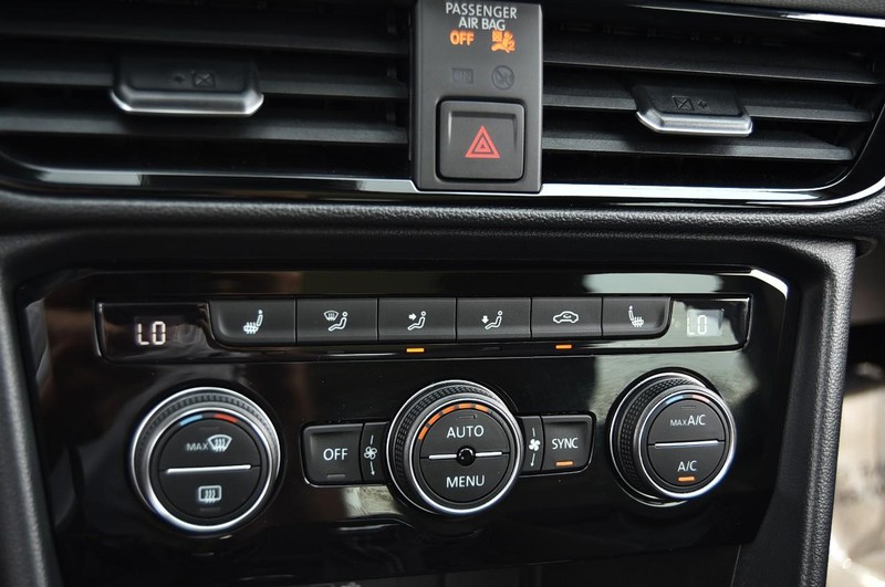 Volkswagen Taos Vehicle Image 14