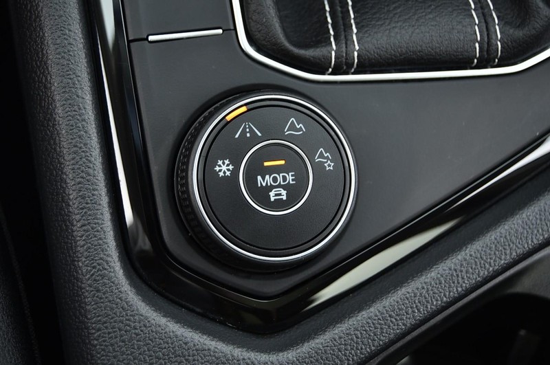 Volkswagen Taos Vehicle Image 17