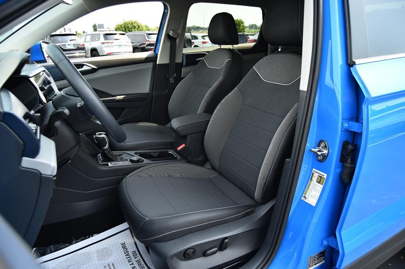 Volkswagen Taos Vehicle Image 19