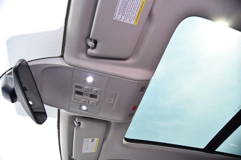 Volkswagen Taos Vehicle Image 21
