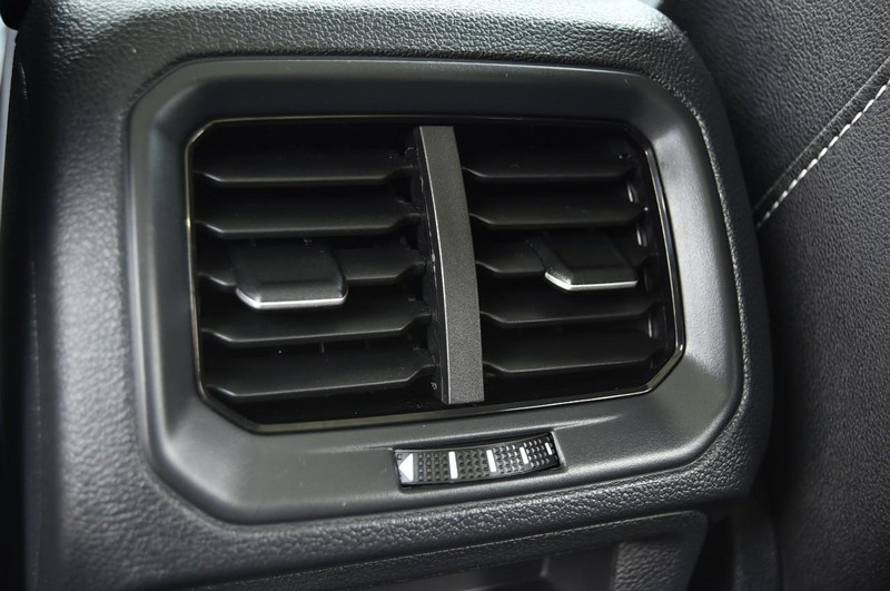 Volkswagen Taos Vehicle Image 23