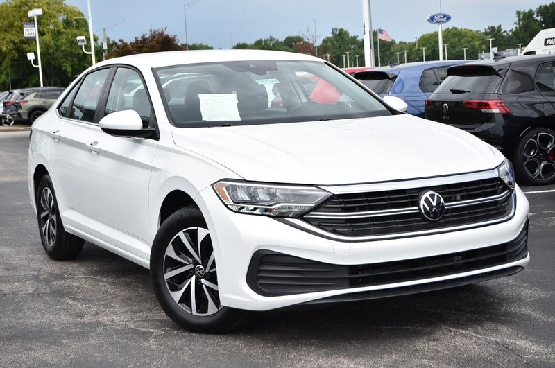 Volkswagen Jetta Vehicle Image 02