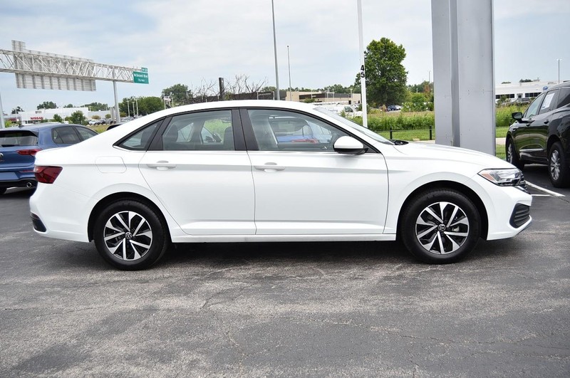 Volkswagen Jetta Vehicle Image 05