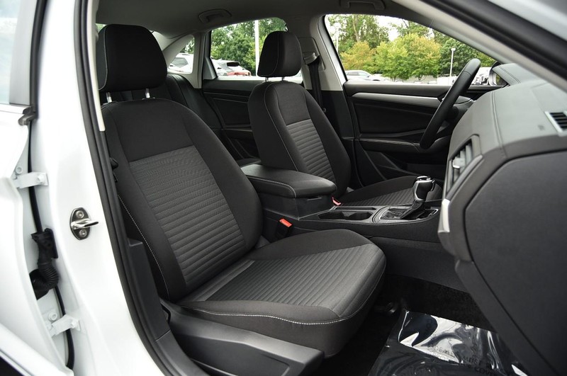 Volkswagen Jetta Vehicle Image 20