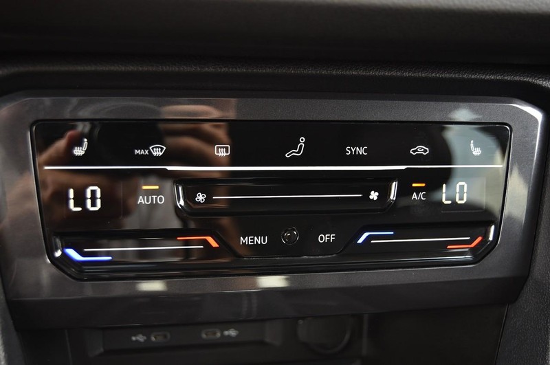 Volkswagen Tiguan Vehicle Image 15