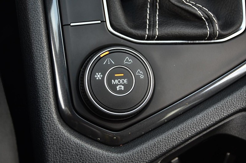 Volkswagen Tiguan Vehicle Image 18