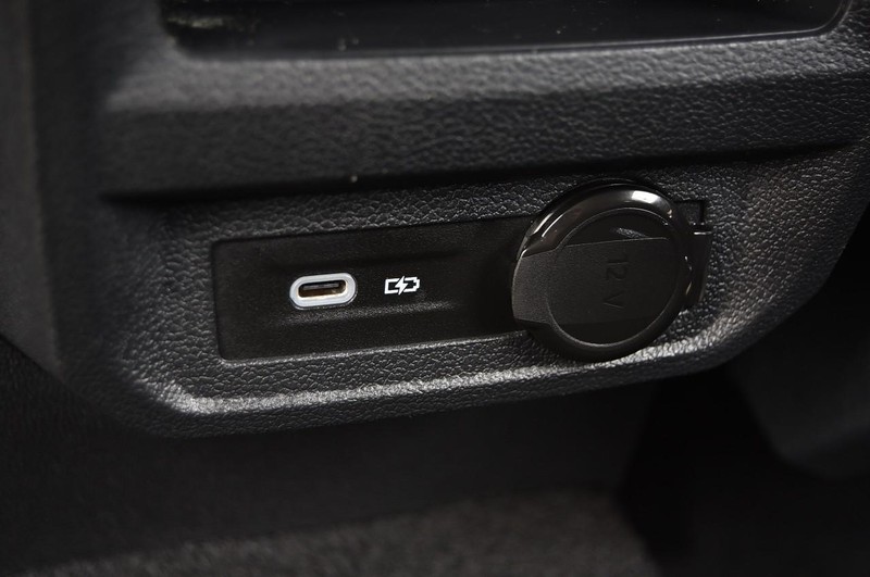 Volkswagen Tiguan Vehicle Image 24
