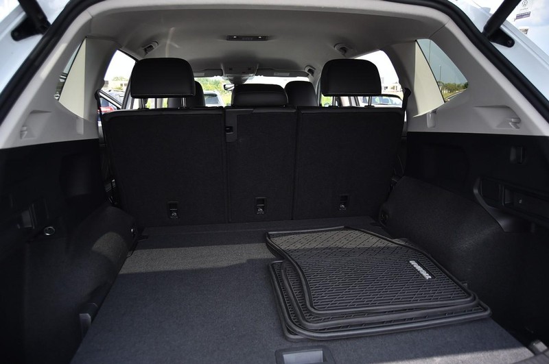Volkswagen Tiguan Vehicle Image 25