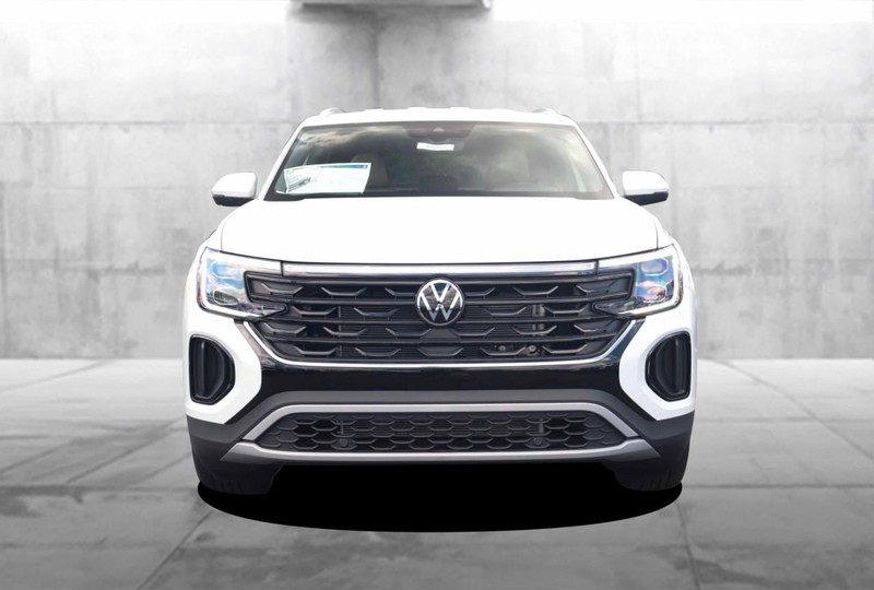 Volkswagen Atlas Cross Sport Vehicle Image 04