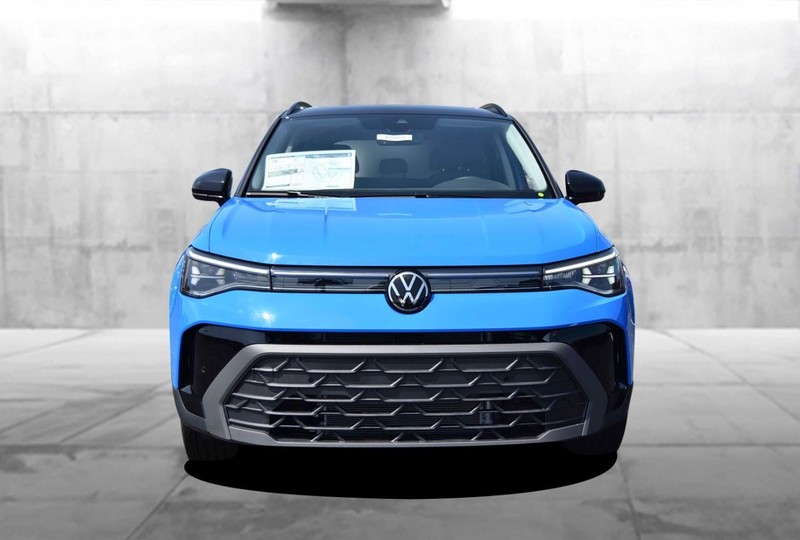 Volkswagen Taos Vehicle Image 04