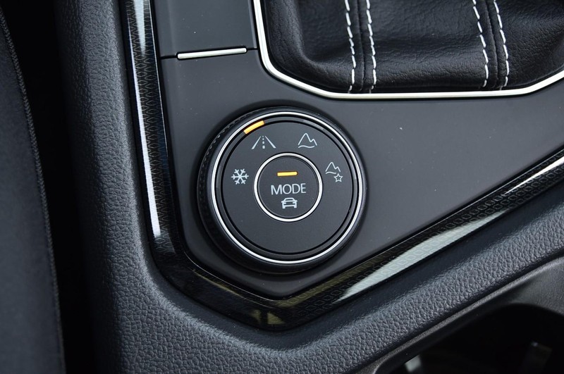 Volkswagen Taos Vehicle Image 17