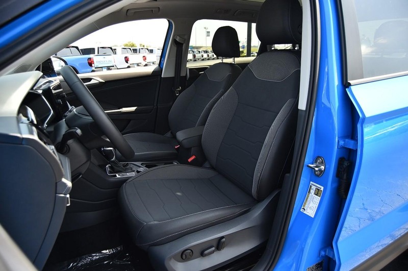 Volkswagen Taos Vehicle Image 19