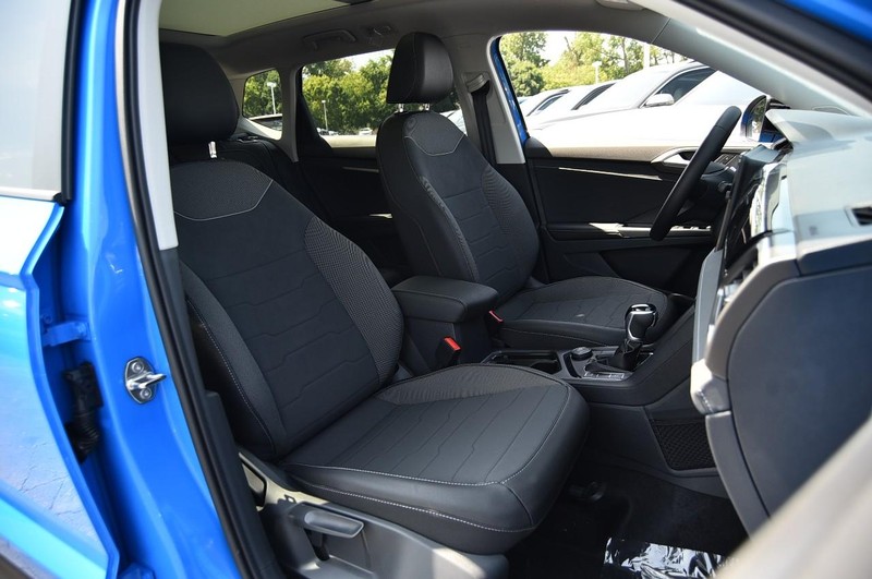 Volkswagen Taos Vehicle Image 20