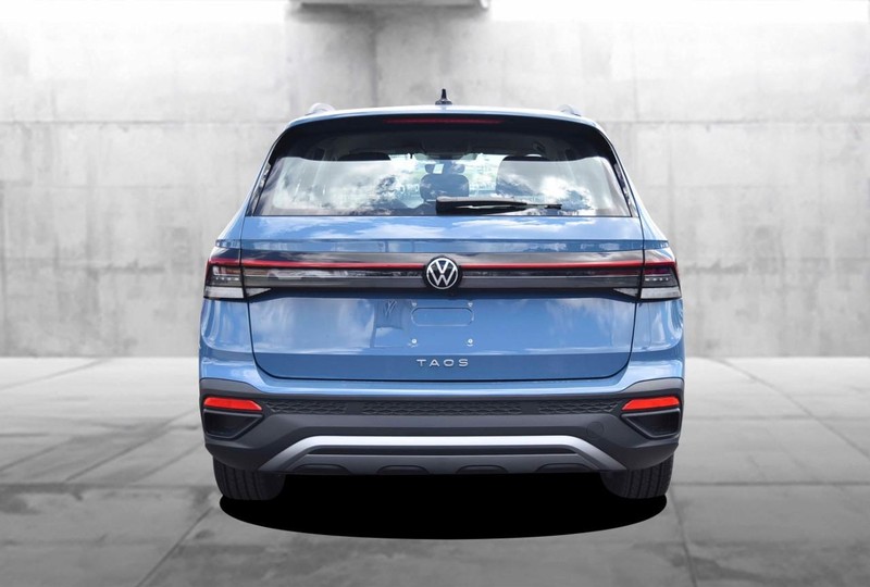 Volkswagen Taos Vehicle Image 06