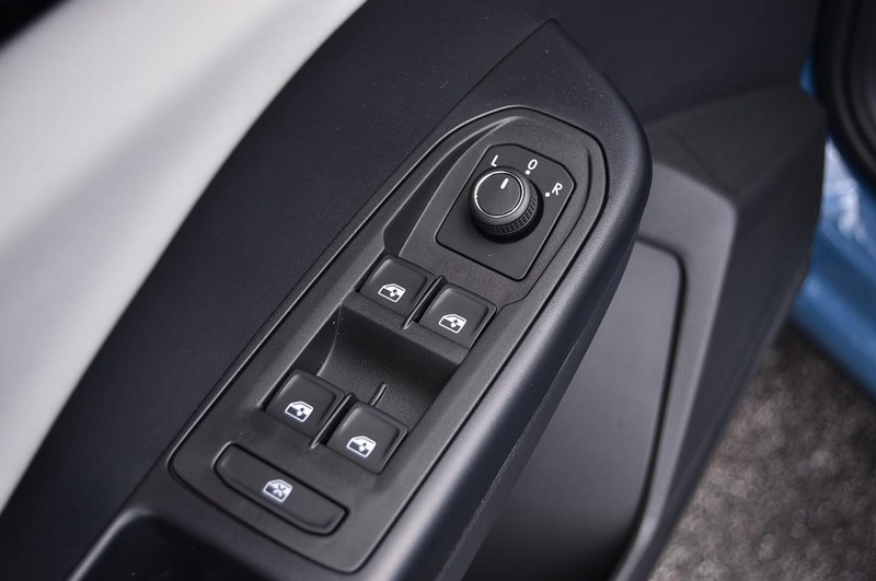 Volkswagen Taos Vehicle Image 08