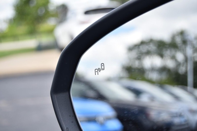 Volkswagen Taos Vehicle Image 09