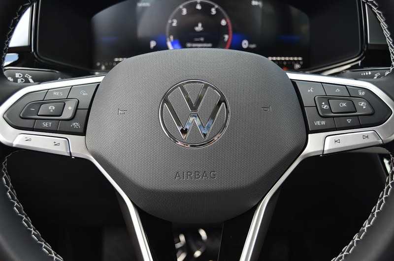 Volkswagen Taos Vehicle Image 17