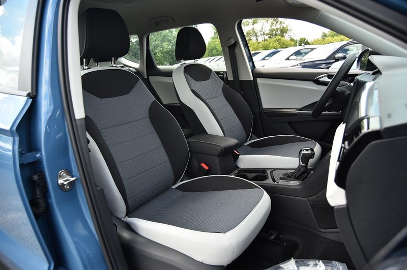 Volkswagen Taos Vehicle Image 19