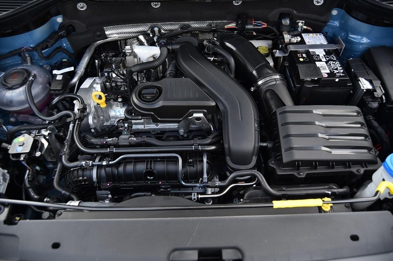 Volkswagen Taos Vehicle Image 22