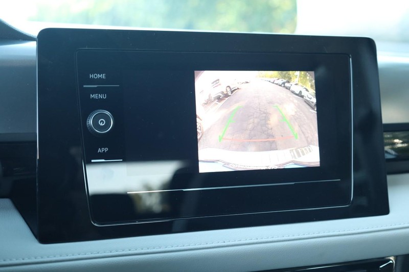 Volkswagen Taos Vehicle Image 12