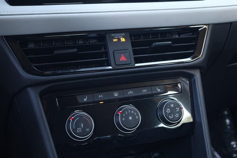 Volkswagen Taos Vehicle Image 13