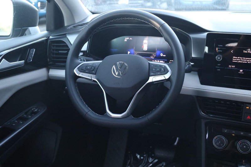 Volkswagen Taos Vehicle Image 22