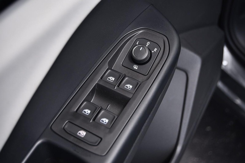 Volkswagen Taos Vehicle Image 08