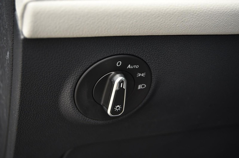 Volkswagen Taos Vehicle Image 10